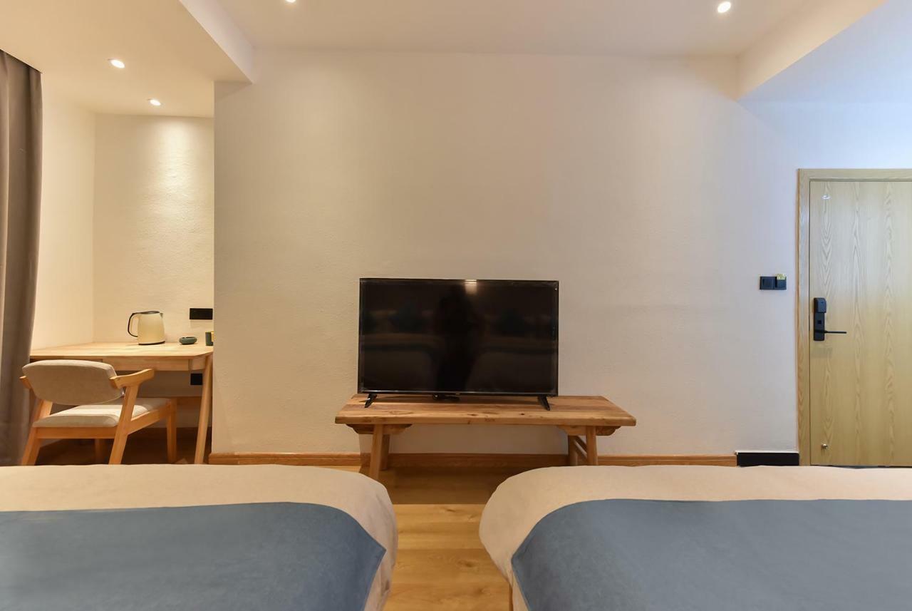 Yifangyan - Tingyuan Qingshe Hostel Fenghuang Eksteriør bilde